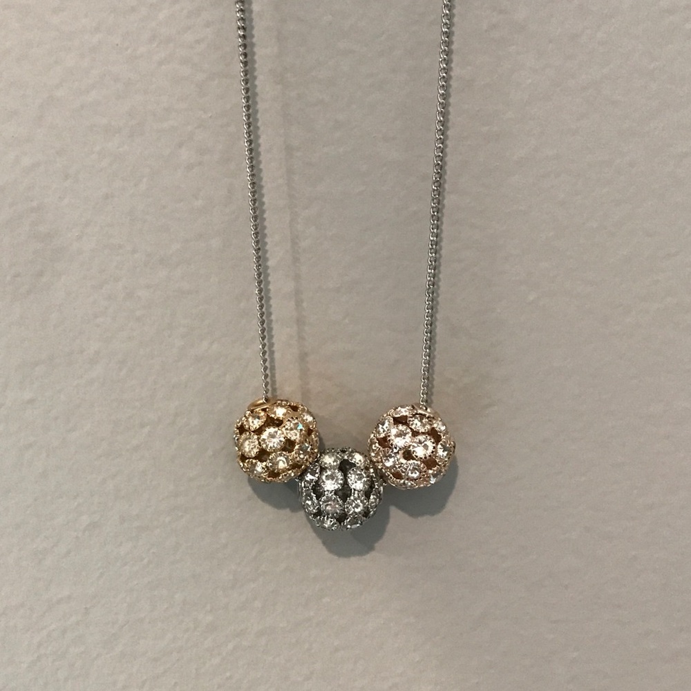 New York and company with matching earrings